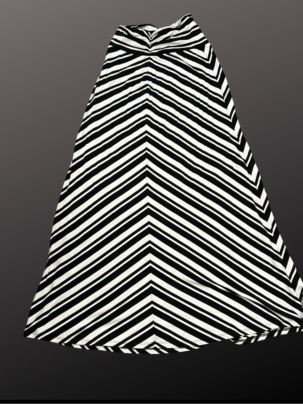 Black & White Chevron Maxi Skirt - Women